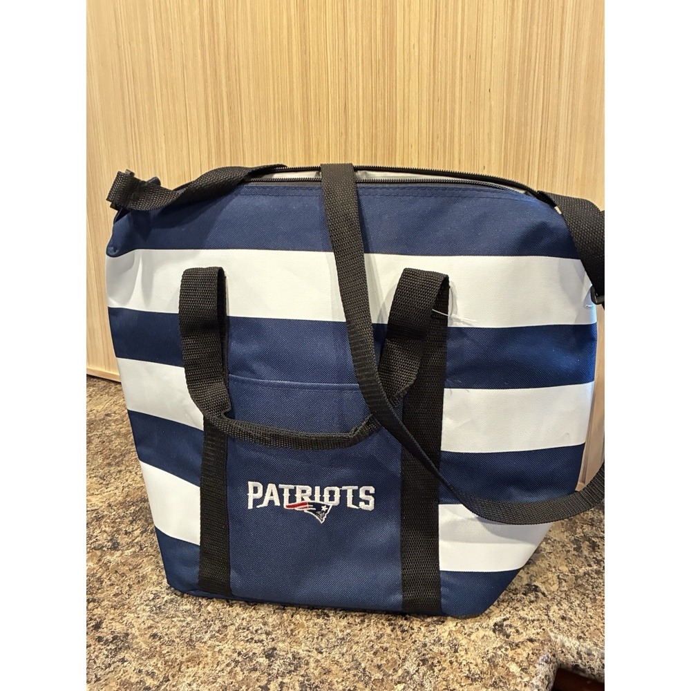 New England Patriots Soft-Sided Cooler Insulated Tote Bag NFL EUC